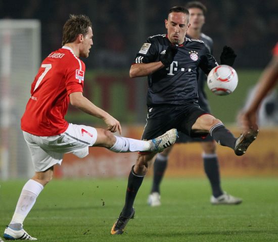 圳队的行为 圳队的行为